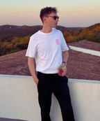 Unisex Shirt Green Waves aus 100% Biobaumwolle mit handgezeichnetem Print. Siebdruck aus München.