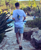 Unisex Shirt FLOWERS aus 100% Biobaumwolle mit handgezeichnetem Print. Siebdruck aus München.